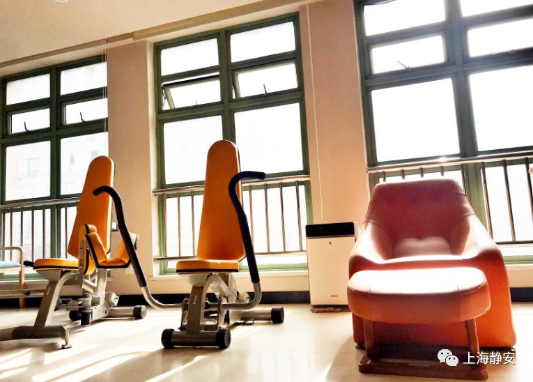 醫(yī)療、康復(fù)、生活照料……這些需求在家門口就能解決！靜安這里正打造“沒有圍墻的養(yǎng)老院”(圖7)