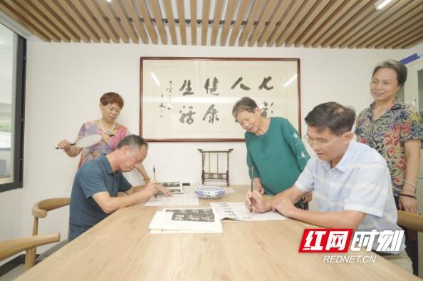 家門(mén)口養(yǎng)老 穩(wěn)穩(wěn)的幸福(圖3)